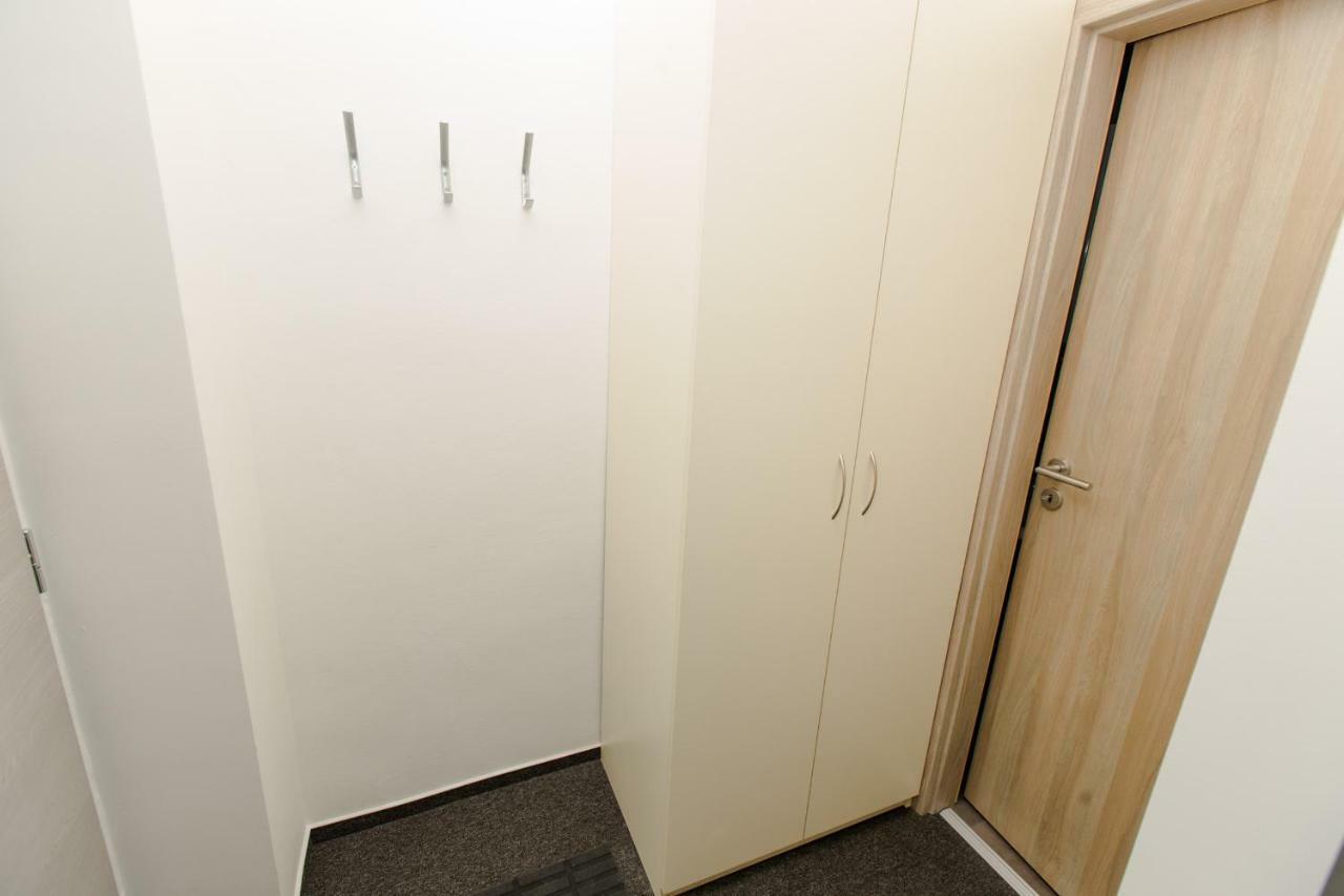 Hotel Blue Apartment บราติสลาวา ภายนอก รูปภาพ