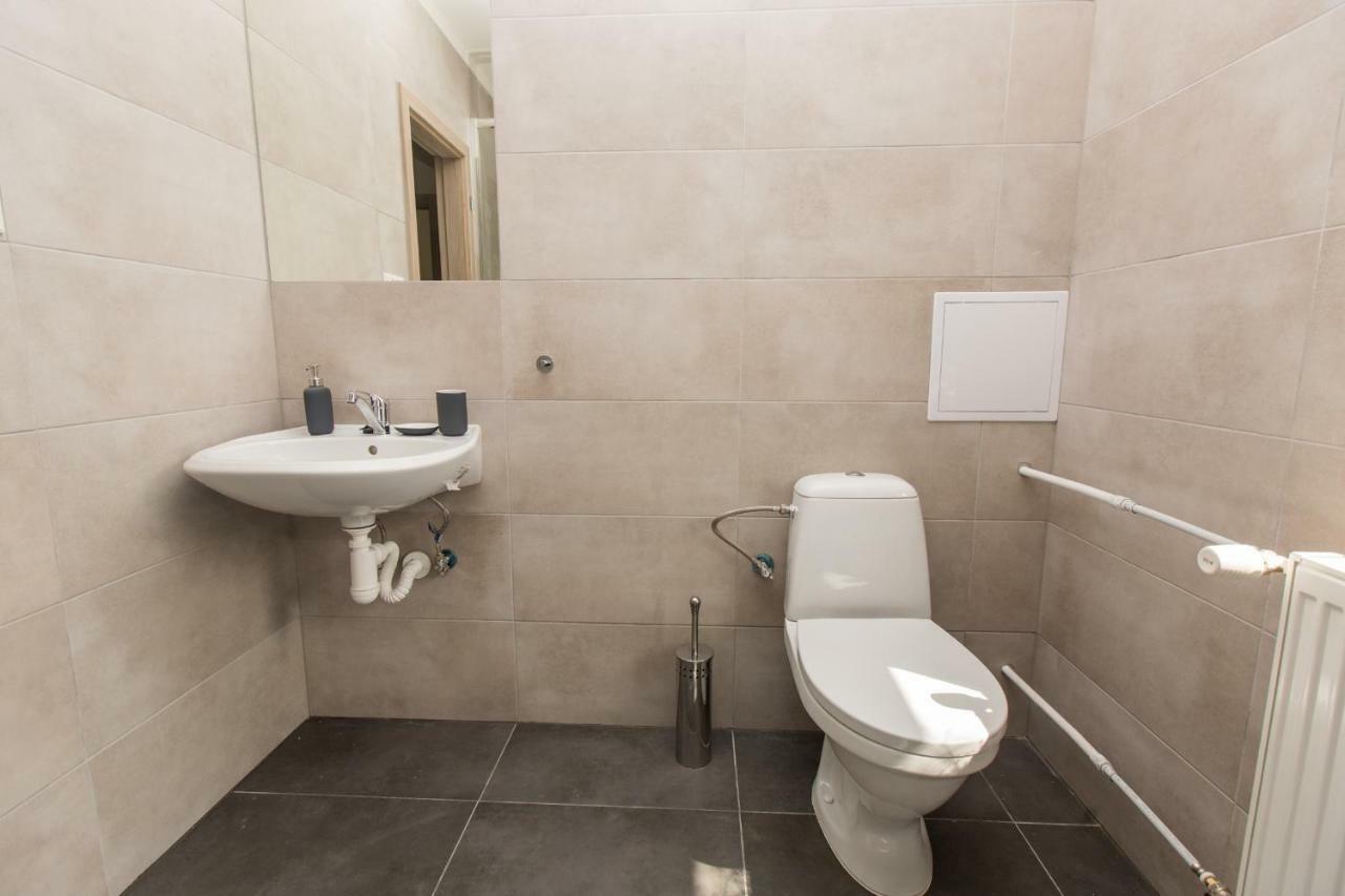 Hotel Blue Apartment บราติสลาวา ภายนอก รูปภาพ