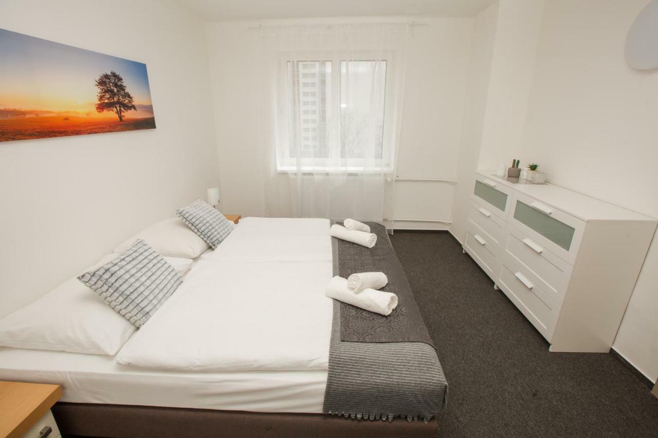 Hotel Blue Apartment บราติสลาวา ภายนอก รูปภาพ